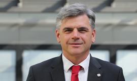 Dr. Georg Lun