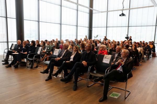 Leitfaden „Gleichstellung beginnt beim Jobtitel“ Leitfaden „Gleichstellung beginnt beim Jobtitel“