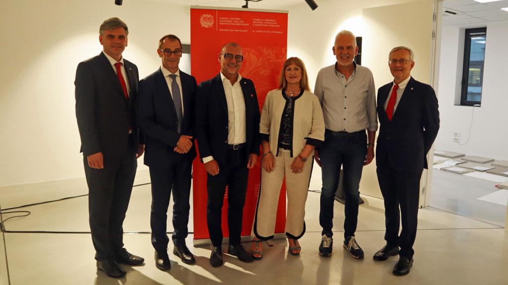 Georg Lun, Alfred Aberer, Claudio Corrarati, Francesca Curi, Maurizio Lazzarini, Michl Ebner