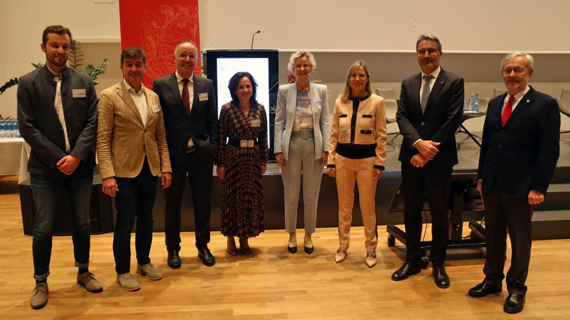 Thomas Zanon, Andreas Loacker, Prof. Dominik Matt; Irmgard Lantschner, Prof. Marion Weissenberger-Eibl; Lucia Simonato, Arno Kompatscher, Michl Ebner