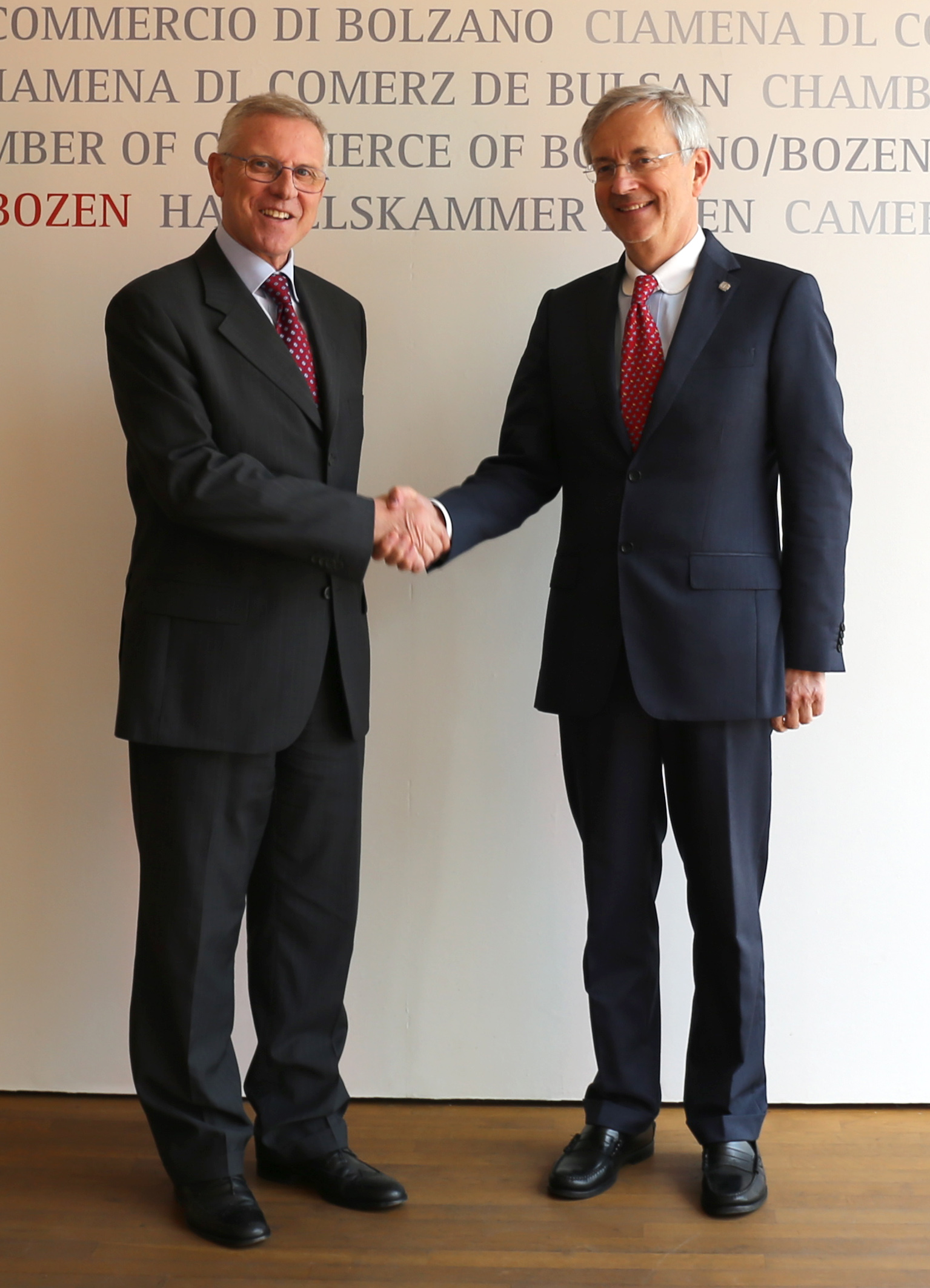 Vito Cusumano und Handelskammerpräsident Michl Ebner